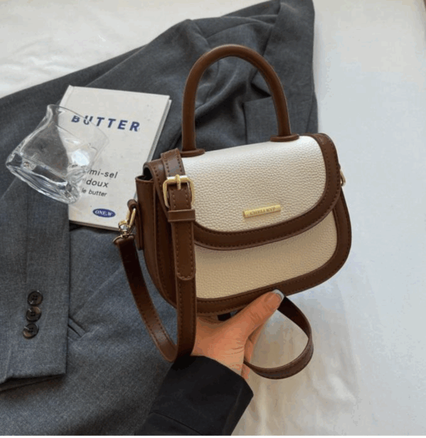 Sac bandoulière retro simple (8.000Fcfa) – Image 3