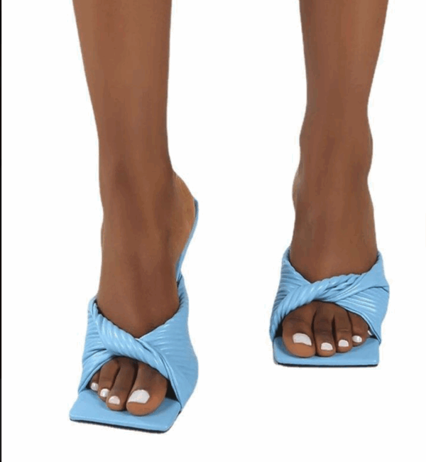 Sandales à talons haut (7.000Fcfa) – Image 2
